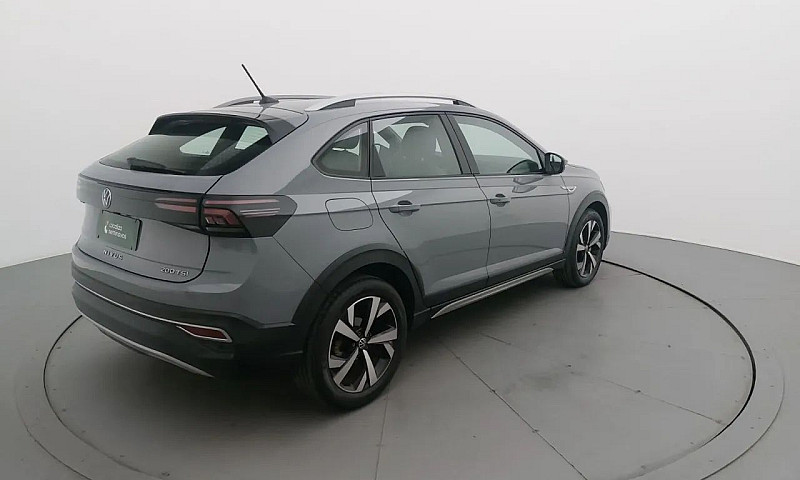 Volkswagen Nivus Hig...