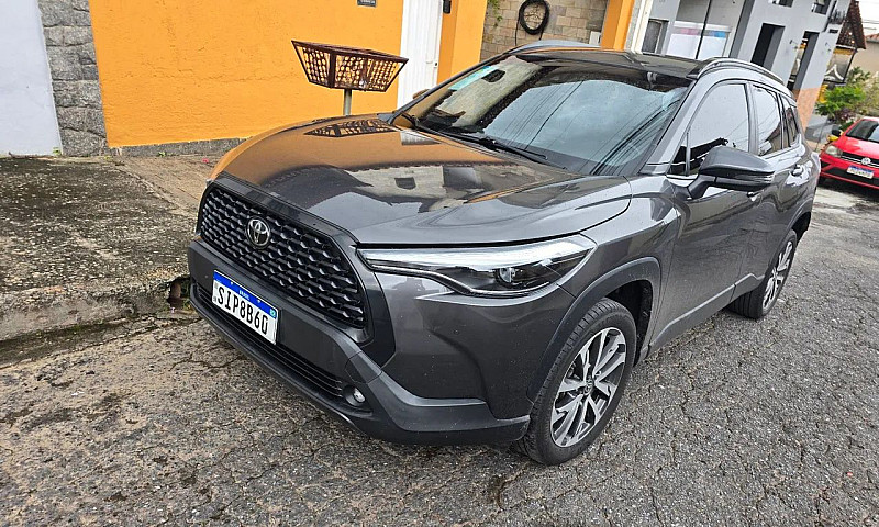 Toyota Corolla Cross...