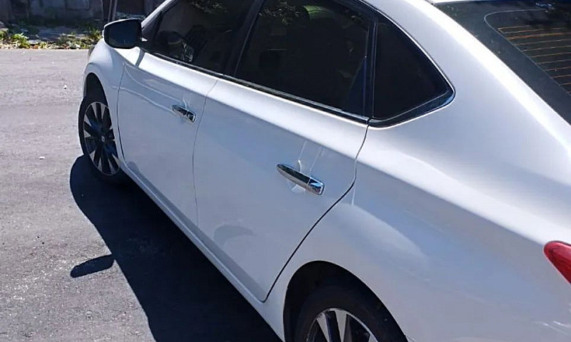 Nissan Sentra Sl 2.0...