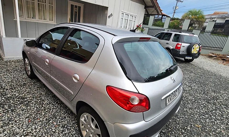 Peugeot 207 Xs 1.6 F...
