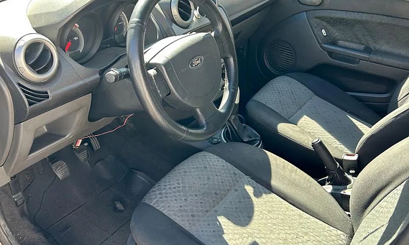 Ford Fiesta 1.6 8V F...