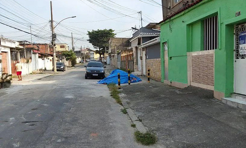 Alugo Excelente Casa...