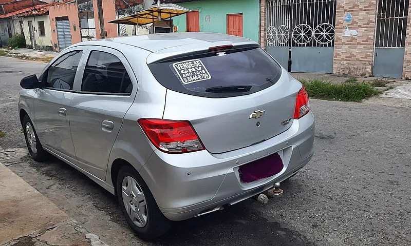 Chevrolet Onix Hatch...