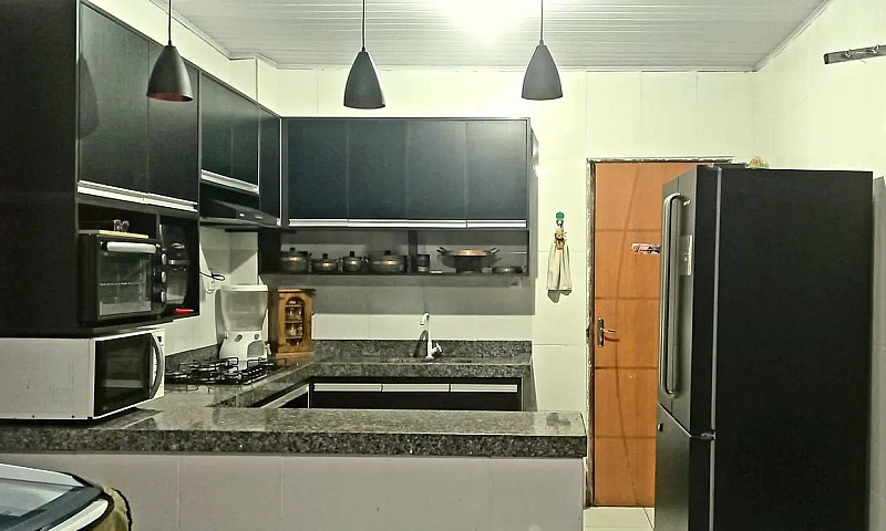 Vendo Essa Casa No B...