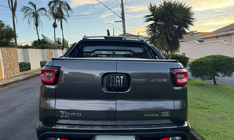 Fiat Toro Volcano 2....