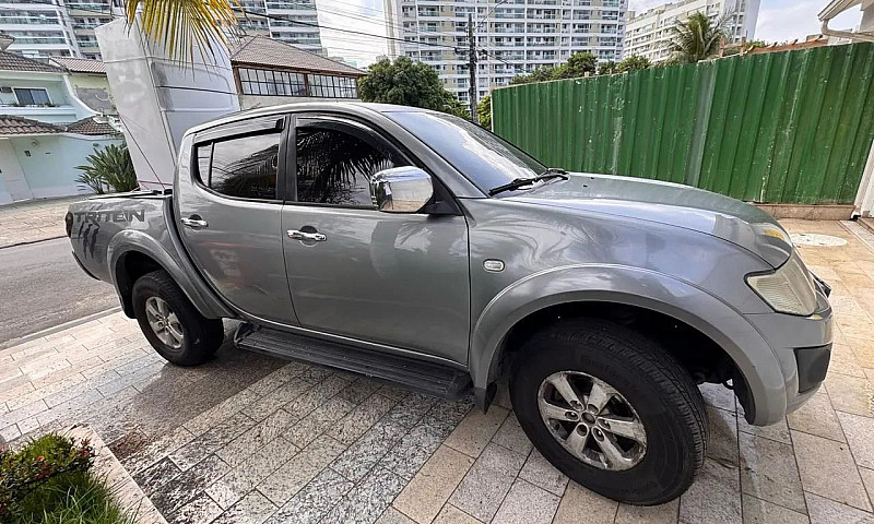 Mitsubishi L200 Trit...