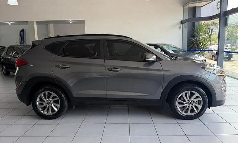 Hyundai Tucson Gls 1...