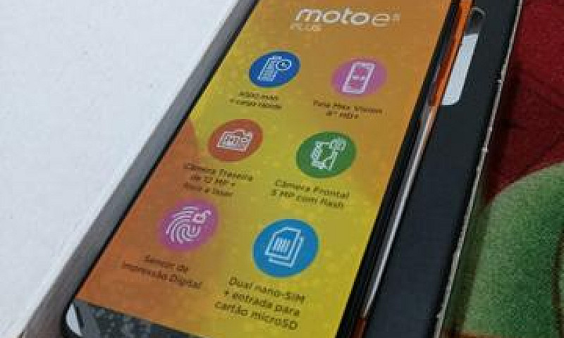 Vendo Um Moto E5 Plu...