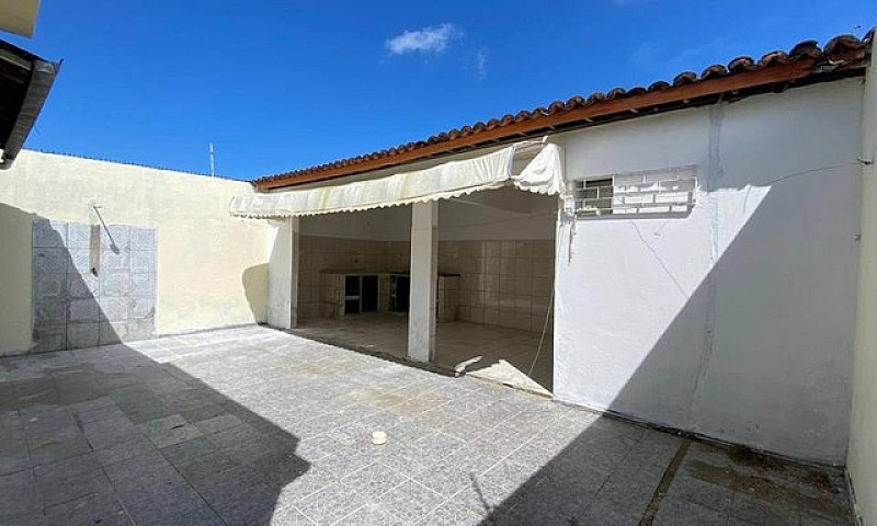 Alugo Casa Com Três ...