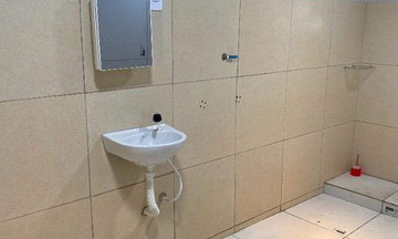 Casa Em Neopolis Pró...