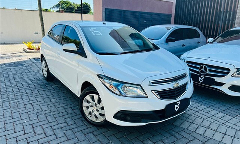 Chevrolet Onix 2015 ...