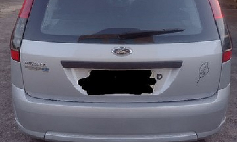Ford Fiesta 12/12...