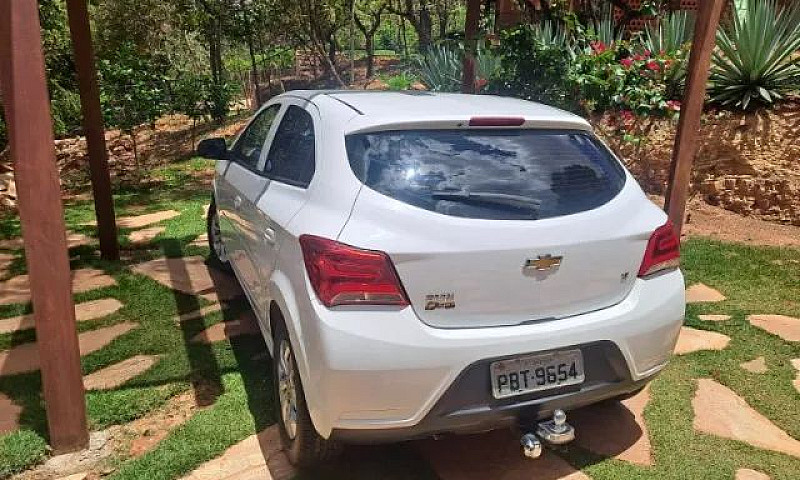 Chevrolet Onix Hatch...