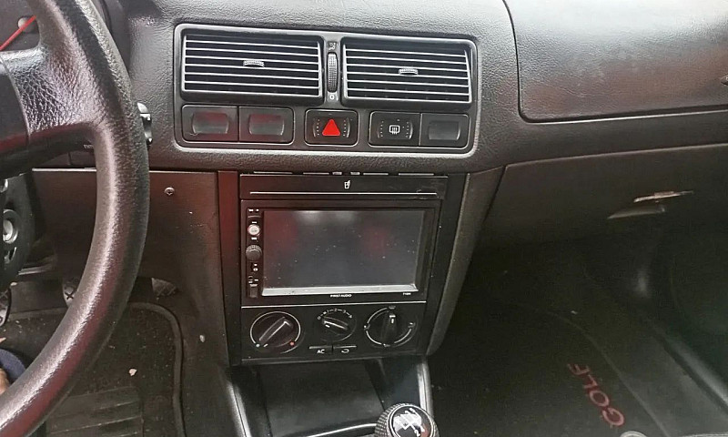 Volkswagen Golf 1.6 ...