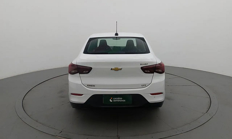 Chevrolet Onix Plus ...