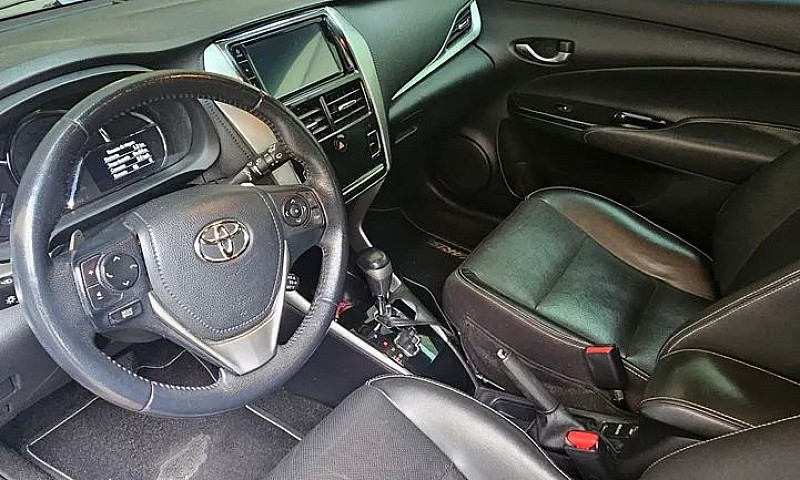 Toyota Yaris Xs 1.5 ...