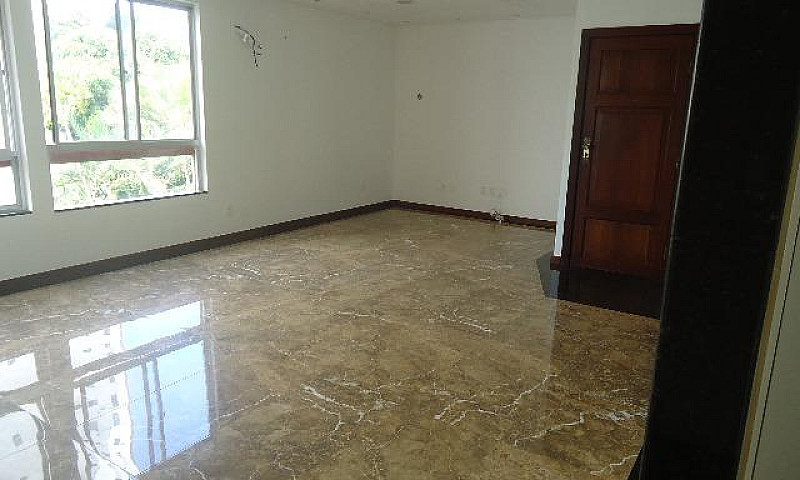 Apartamento 4/4 Na R...
