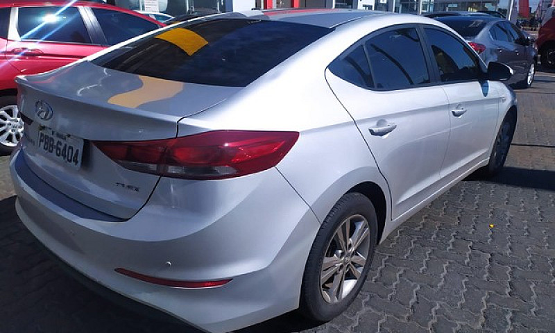 Hyundai Elantra 2.0 ...