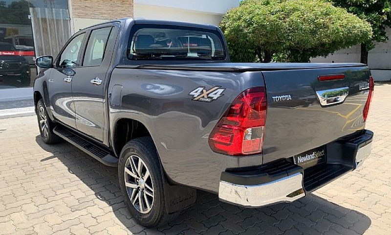 Toyota Hilux 2.8 Srv...