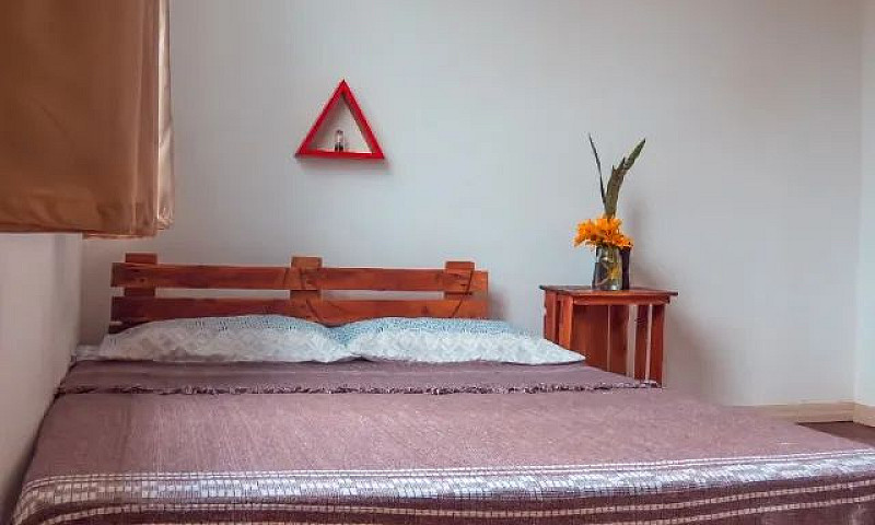 Alugue Um Quarto Aco...