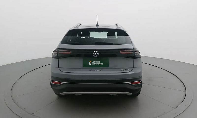 Volkswagen Nivus Hig...