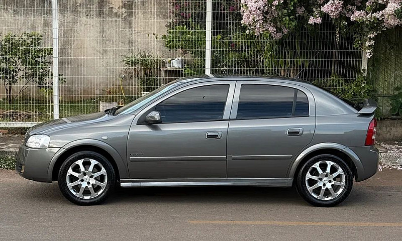 Chevrolet Astra Adva...