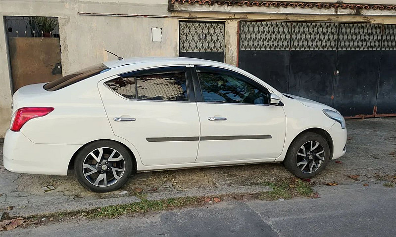 Nissan Versa Unique ...