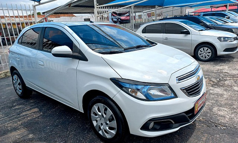 Onix Lt 1.4 2013 Com...