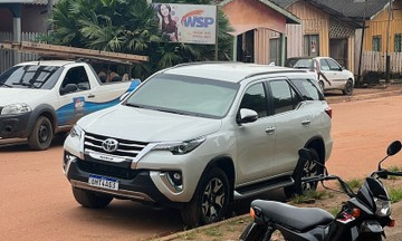 Hilux Sw4 Diamond 20...