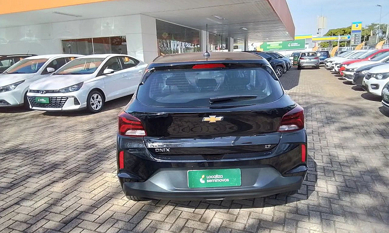 Chevrolet Onix Hatch...