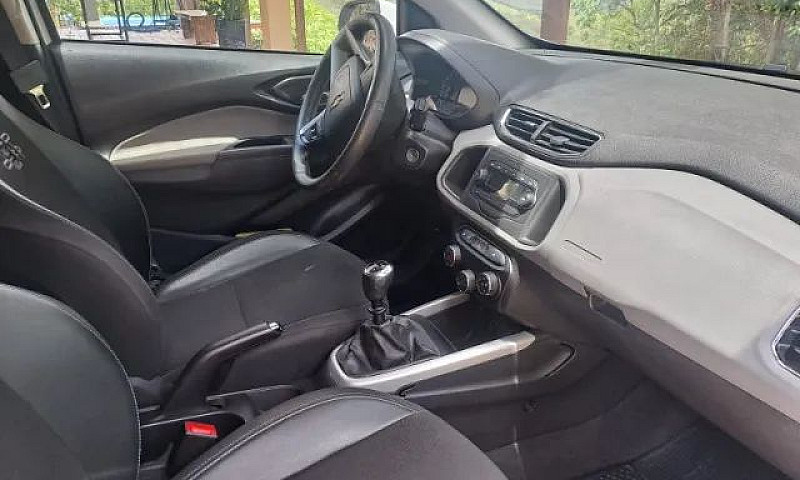 Chevrolet Onix Hatch...