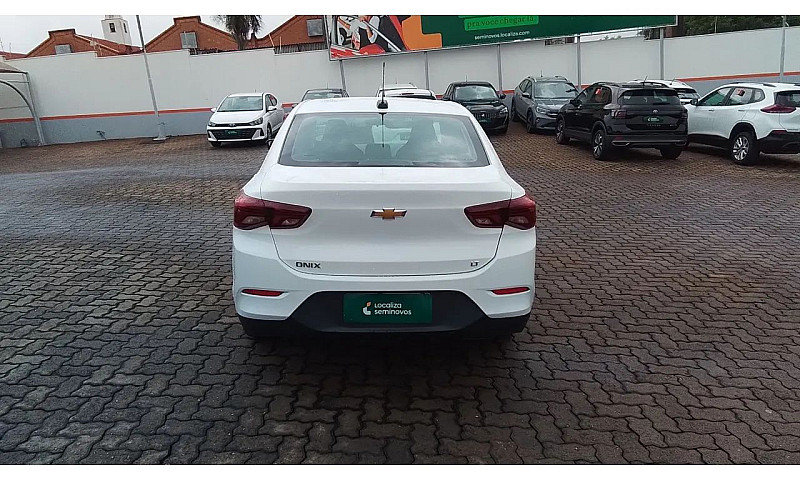Chevrolet Onix Plus ...