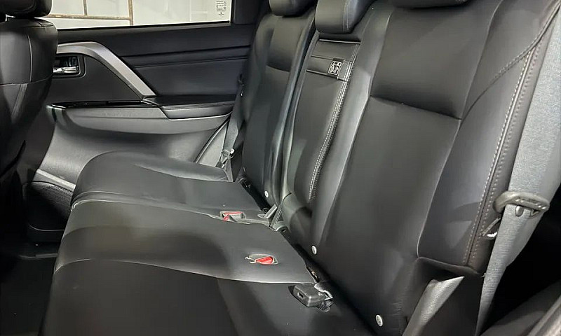 Mitsubishi Pajero Sp...