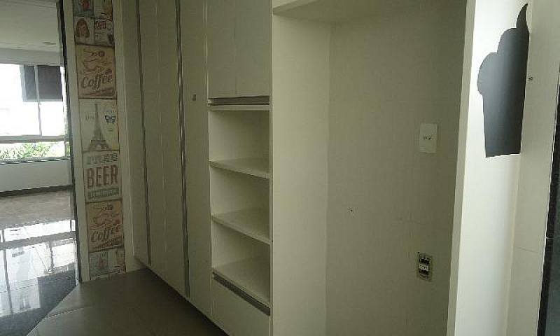 Apartamento 4/4 Na R...