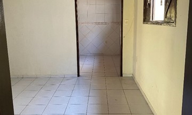 Casa Em Neopolis Pró...