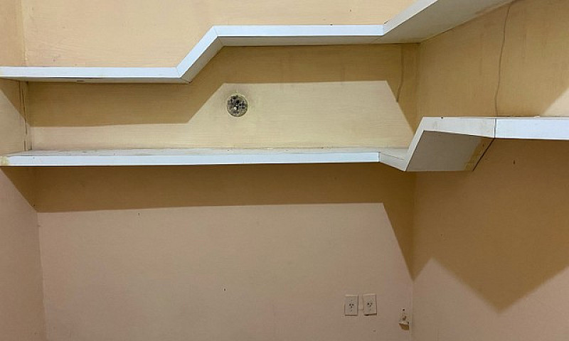 Quarto No Benfica...