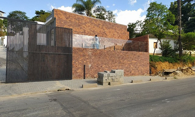 Linda Casa Em Condom...