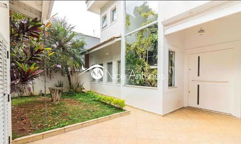 Casa À Venda, Com 4 ...