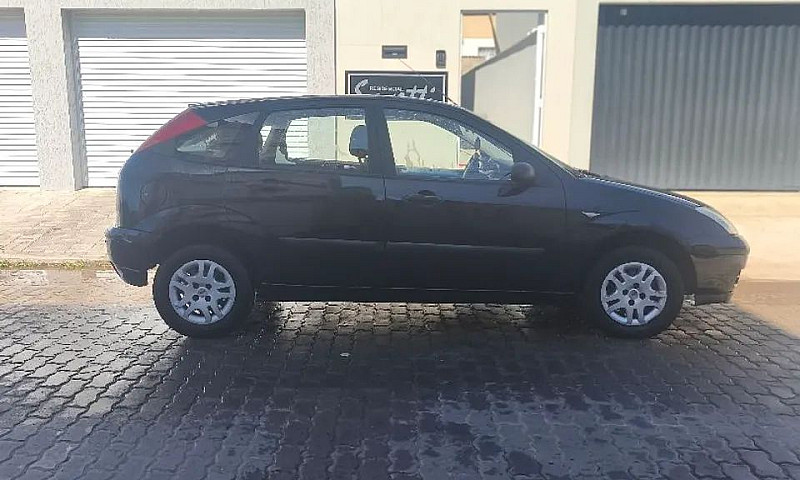 Ford Focus 1.6 S/Se/...