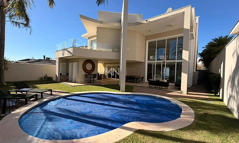 Sobrado À Venda Em C...