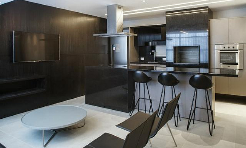 Loft No Batel Mobili...
