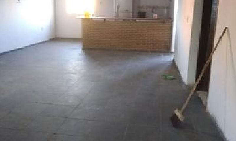 Alugo Casa Conj. Dor...