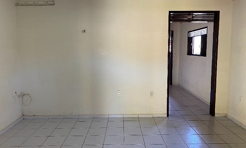 Casa Em Neopolis Pró...