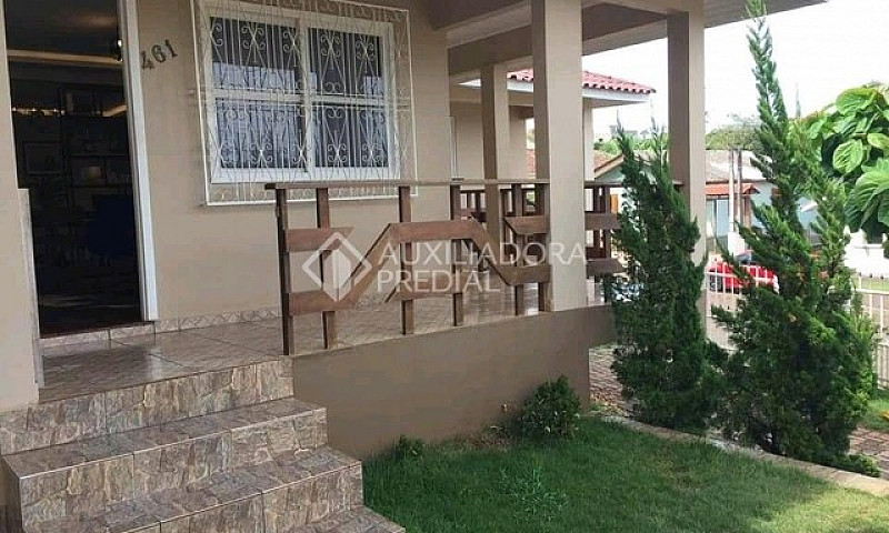 Casa À Venda Com 3 D...