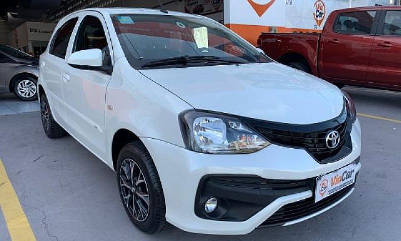 Toyota Etios X 1.3 F...