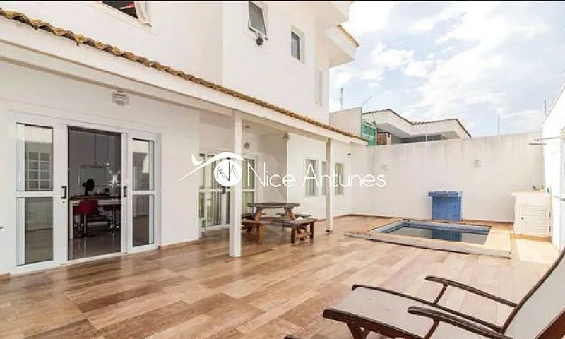 Casa À Venda, Com 4 ...