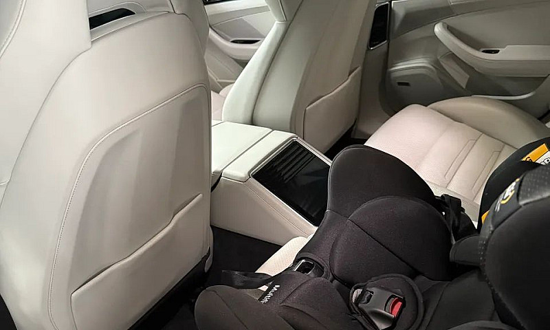 Porsche Panamera Tur...