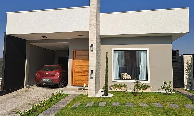 Casa Com 3 Dormitóri...