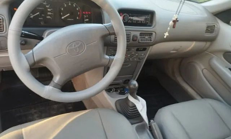 Toyota Corola Xei 1....