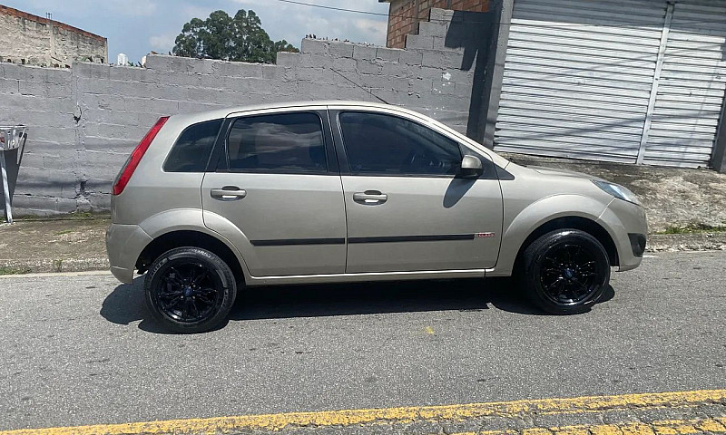 Ford Fiesta 1.6 8V F...